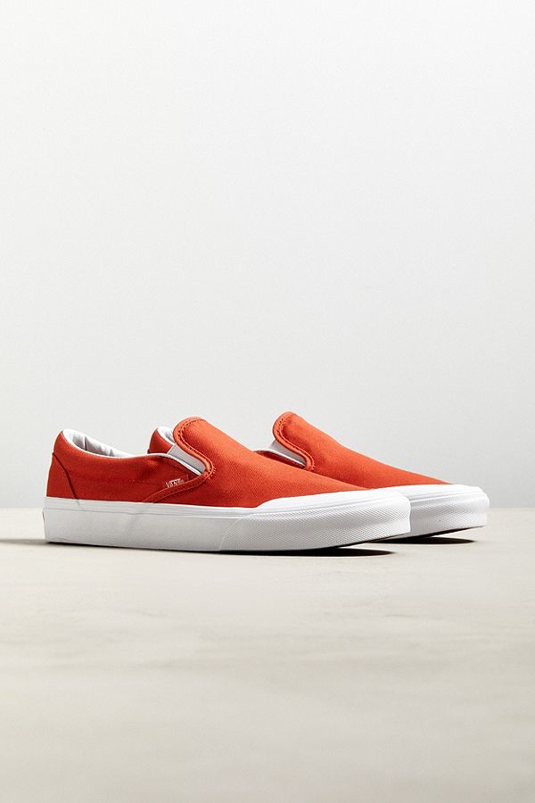 Classic Slip-On 138 Sneaker